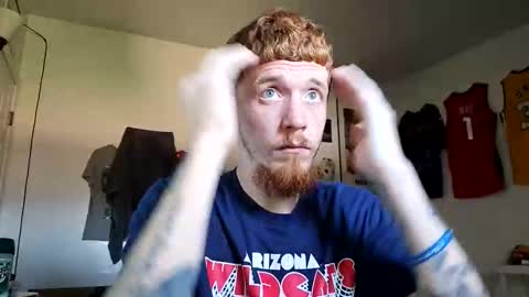 Snapshot of bigwhited2115 chatting on 05/08/26, 06:02 Onlyfans redheadedwhitedick online show from 05/08/26, 06:02