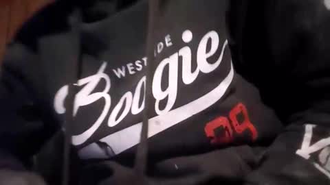 Snapshot of bigwytecock1979 chatting on 11/02/25, 01:30 bigwytecock1979 online show from 11/02/25, 01:30