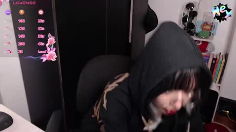 Snapshot of biihoney chatting on 09/16/25, 02:01 Valeria 3 online show from 09/16/25, 02:01