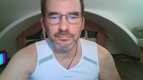 Snapshot of bikertom1988 chatting on 12/07/24, 09:44 bikertom1988 online show from 12/07/24, 09:44