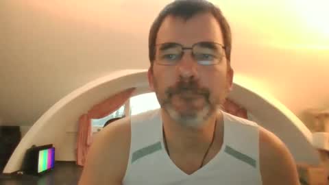 Snapshot of bikertom1988 chatting on 12/14/24, 02:31 bikertom1988 online show from 12/14/24, 02:31