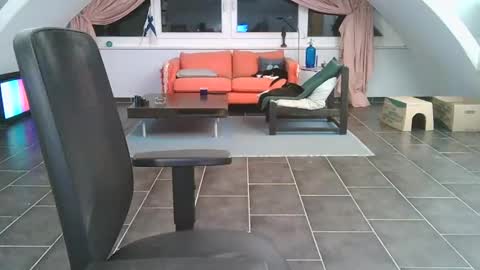 Snapshot of bikertom1988 chatting on 12/21/24, 05:51 bikertom1988 online show from 12/21/24, 05:51