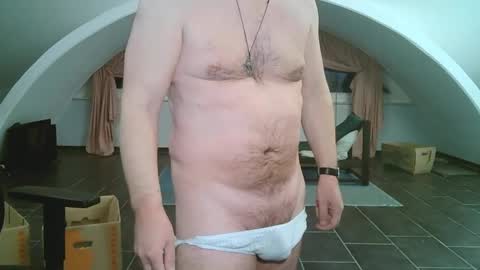 Snapshot of bikertom1988 chatting on 01/06/25, 06:58 bikertom1988 online show from 01/06/25, 06:58