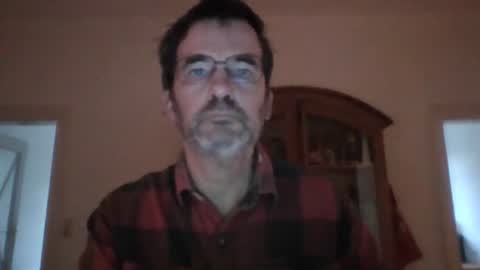 Snapshot of bikertom1988 chatting on 01/19/25, 03:32 bikertom1988 online show from 01/19/25, 03:32