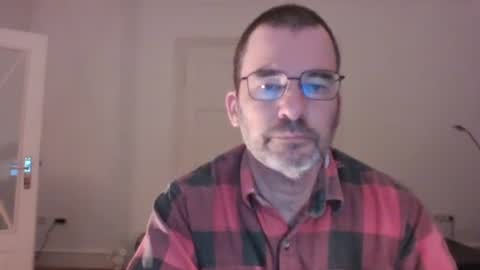 Snapshot of bikertom1988 chatting on 03/08/25, 05:43 bikertom1988 online show from 03/08/25, 05:43