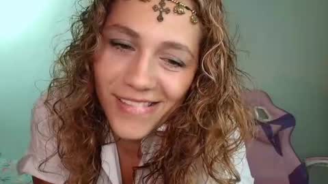 Snapshot of biki_sensual chatting on 07/16/26, 02:06 hi soy natural girl biki online show from 07/16/26, 02:06