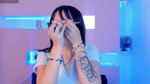 bilie__eilish online show from 12/04/25, 11:30