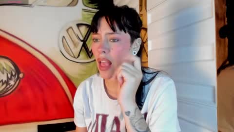 bilie__eilish online show from 04/22/26, 01:01