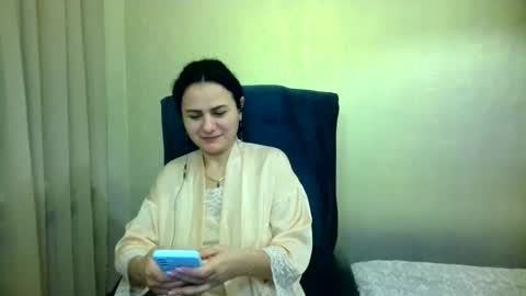 Snapshot of bililay chatting on 01/10/25, 10:46 DOM NIKA online show from 01/10/25, 10:46