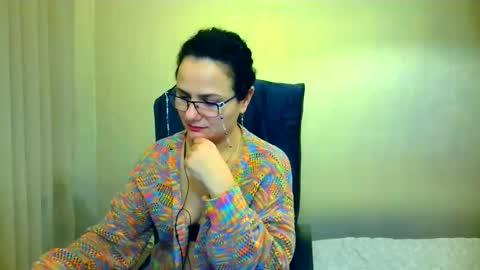 Snapshot of bililay chatting on 01/16/25, 09:30 DOM NIKA online show from 01/16/25, 09:30