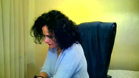 Snapshot of bililay chatting on 01/19/25, 10:28 DOM NIKA online show from 01/19/25, 10:28