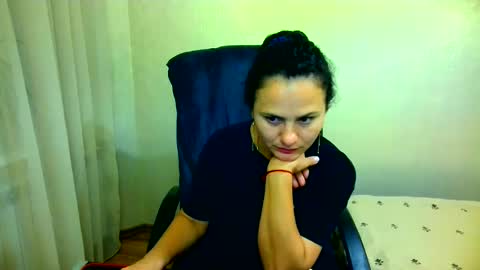 Snapshot of bililay chatting on 09/12/25, 08:09 DOM NIKA online show from 09/12/25, 08:09