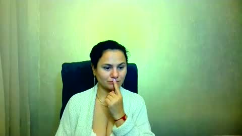 Snapshot of bililay chatting on 09/26/25, 10:14 DOM NIKA online show from 09/26/25, 10:14