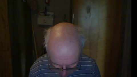 Snapshot of bill_25061 chatting on 06/11/26, 03:21 bill_25061 online show from 06/11/26, 03:21