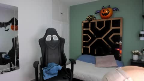 Billie online show from 11/06/25, 11:04