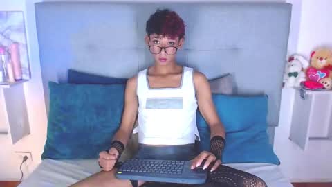 B-I-L-L-I-E 3 online show from 10/08/25, 01:20