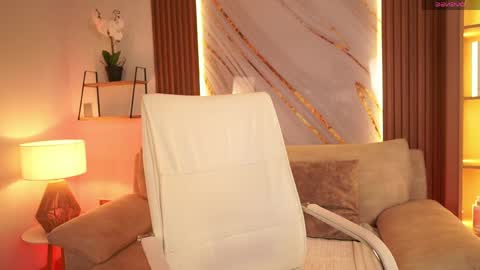 billiebrownn online show from 04/23/26, 07:05