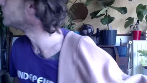 Snapshot of billy_fingercut chatting on 03/12/25, 10:16 Billy FingerCut online show from 03/12/25, 10:16