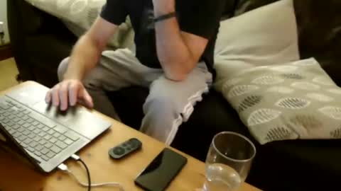 bindmedown online show from 10/09/25, 08:40