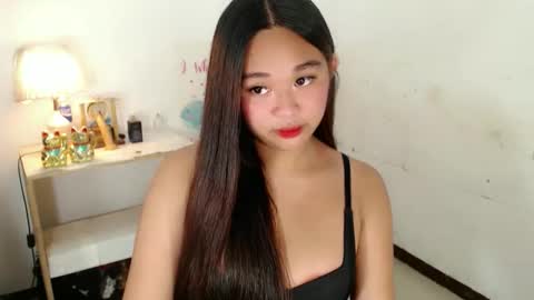 binnie_katchins online show from 11/30/25, 08:13