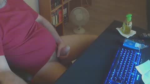 Snapshot of biparislove chatting on 02/06/25, 11:37 BigDick online show from 02/06/25, 11:37