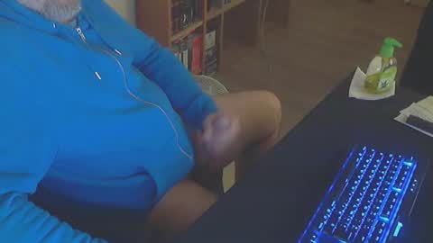 Snapshot of biparislove chatting on 02/12/25, 07:24 BigDick online show from 02/12/25, 07:24