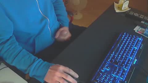 Snapshot of biparislove chatting on 03/03/25, 06:55 BigDick online show from 03/03/25, 06:55