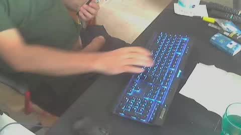 Snapshot of biparislove chatting on 09/14/25, 01:43 BigDick online show from 09/14/25, 01:43