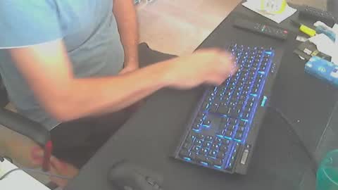 Snapshot of biparislove chatting on 09/18/25, 12:40 BigDick online show from 09/18/25, 12:40