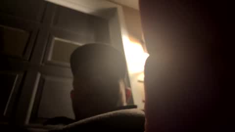 Snapshot of bird70 chatting on 11/15/25, 12:41 spunday online show from 11/15/25, 12:41