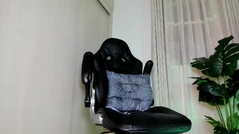 Snapshot of biscuit_oliva_ chatting on 07/23/26, 01:58 Biscuit oliva online show from 07/23/26, 01:58