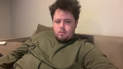 Snapshot of bisexualchubbyboy chatting on 11/29/25, 09:34 james online show from 11/29/25, 09:34