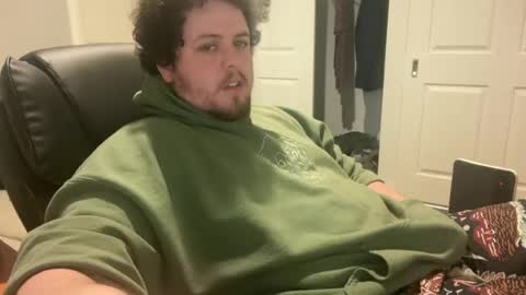 Snapshot of bisexualchubbyboy chatting on 06/19/26, 04:06 james online show from 06/19/26, 04:06