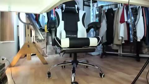 Snapshot of bisexualjay chatting on 02/19/26, 02:46 bisexualjay online show from 02/19/26, 02:46