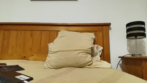 bisexualversat1 online show from 11/09/25, 07:12