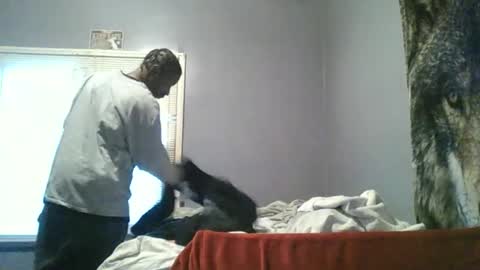 Snapshot of bishop33 chatting on 12/23/24, 01:45 youbetterwork online show from 12/23/24, 01:45