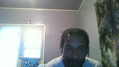 Snapshot of bishop33 chatting on 12/31/24, 02:25 youbetterwork online show from 12/31/24, 02:25