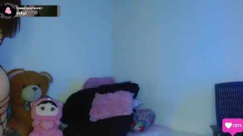 Instagram zpchherry online show from 02/07/26, 11:30