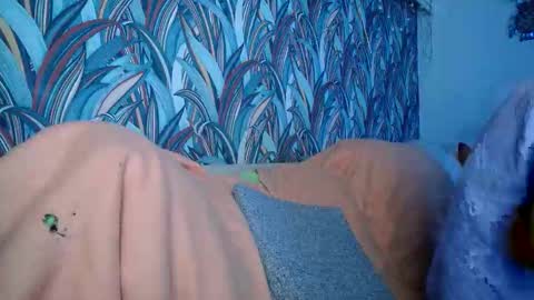 Snapshot of bizoukey15 chatting on 09/11/25, 10:32 bizoukey15 online show from 09/11/25, 10:32