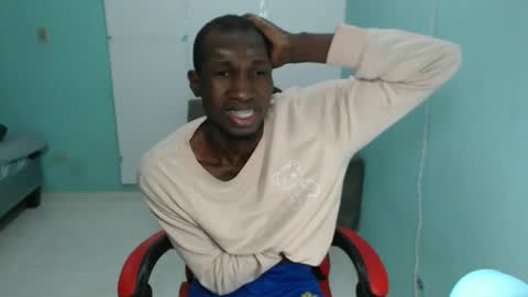 Snapshot of black30cmdick chatting on 12/01/25, 01:16 maquina online show from 12/01/25, 01:16