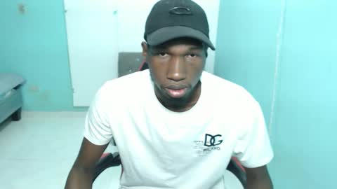 Snapshot of black30cmdick chatting on 12/16/25, 10:15 maquina online show from 12/16/25, 10:15