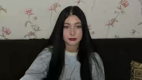 Snapshot of black_berry_bla_ck chatting on 10/28/25, 01:47 black_berry_bla_ck online show from 10/28/25, 01:47