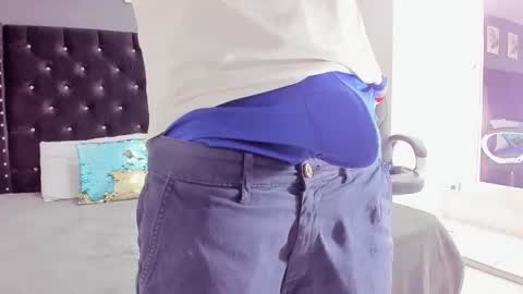 Snapshot of black_boy_22cm chatting on 02/26/25, 02:48 boy online show from 02/26/25, 02:48