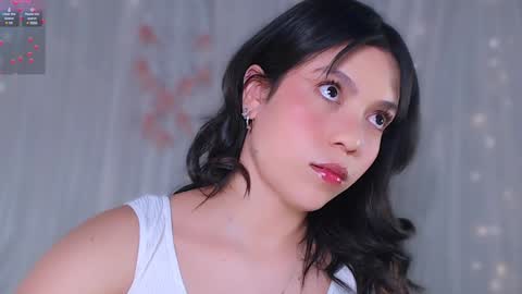 Snapshot of black_dar_ chatting on 12/29/24, 07:28 Sara online show from 12/29/24, 07:28