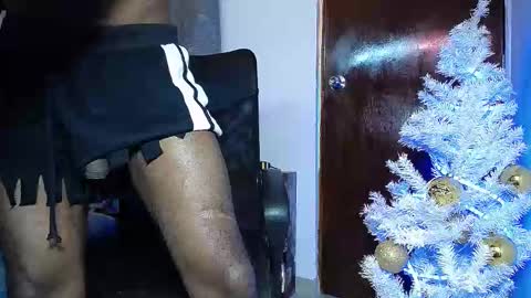 Snapshot of black_diamond_t chatting on 12/28/24, 04:30 Black Diamond online show from 12/28/24, 04:30