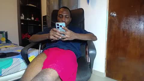 Snapshot of black_diamond_t chatting on 01/27/25, 11:11 Black Diamond online show from 01/27/25, 11:11