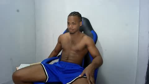 tu morenito online show from 04/18/26, 03:27