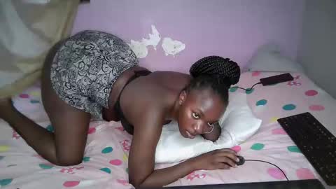 Snapshot of black_drip chatting on 02/25/26, 12:04 black_drip online show from 02/25/26, 12:04