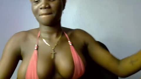 Snapshot of black_ebonyqueen chatting on 09/30/25, 08:36 Esthy online show from 09/30/25, 08:36