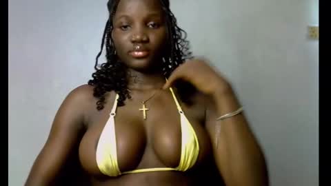 Snapshot of black_ebonyqueen chatting on 10/18/25, 08:48 Esthy online show from 10/18/25, 08:48